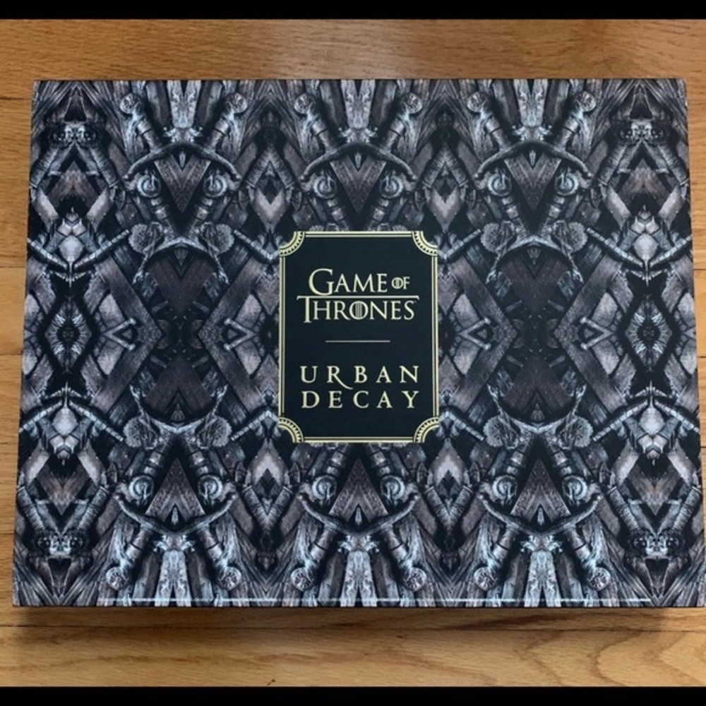 Limited edition Urban decay makeup GAME OF THRONES vault BRAND NEW